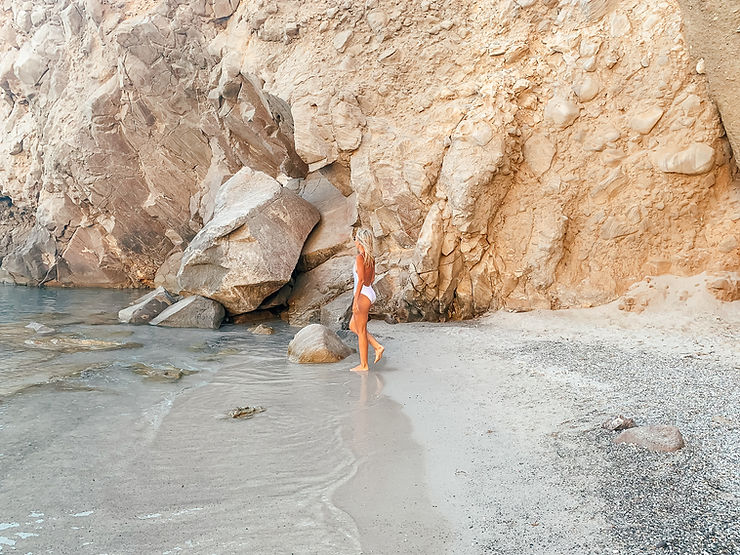 A Milos Beach Guide l The 5 Best Beaches l A Style Alike