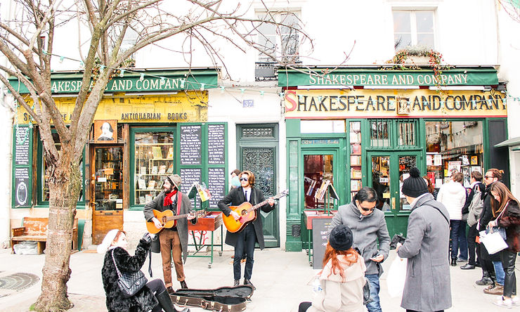 Shakespeare and Company Paris lA Guide to Paris l Travel Guide Paris l Week in Paris l A Style Alike