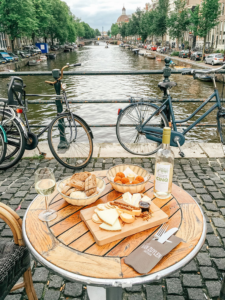 Amsterdam Canal Side Dinner at Cafe van Zuylen.A Guide to Amsterdam l Travel Guide l A Style Alike l 5 Days in Amsterdam