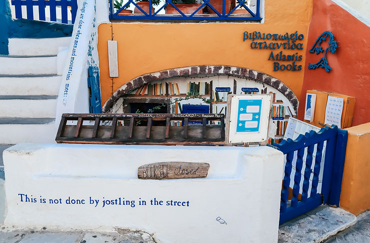 A Guide to Santorini l 4 Days in Santorini l A Style Alike l Travel Guide l Greece