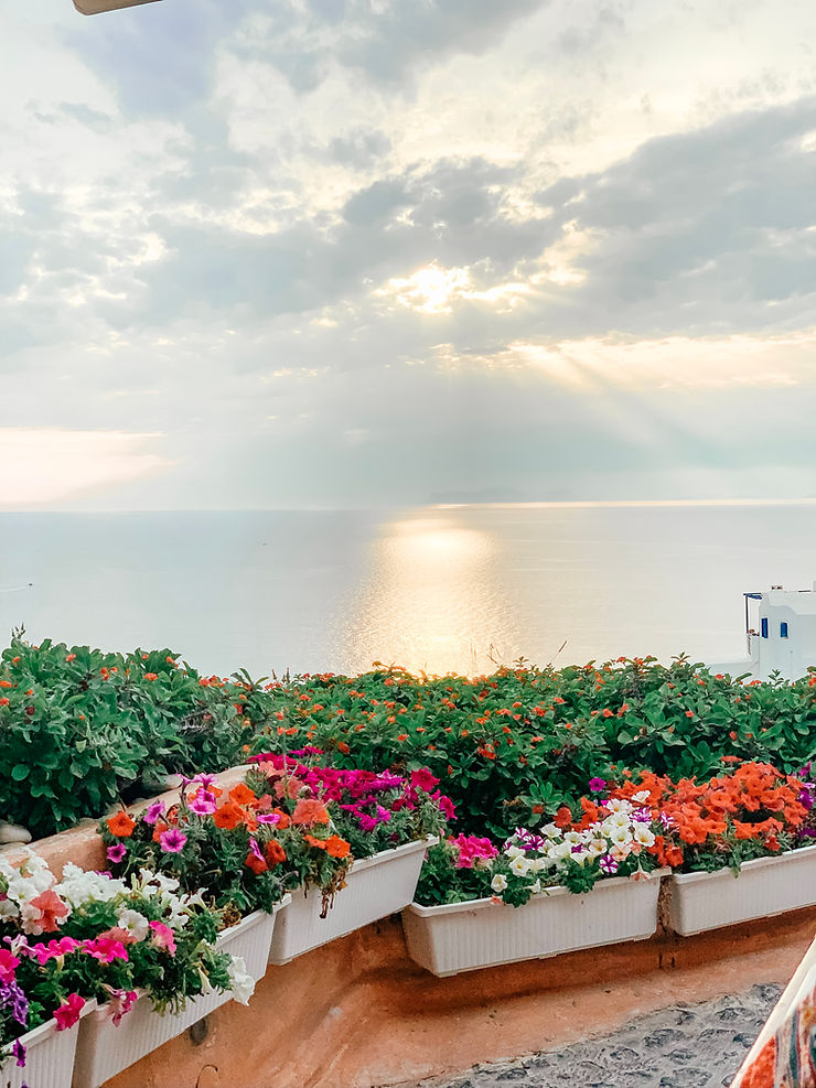 A Guide to Santorini l 4 Days in Santorini l A Style Alike l Travel Guide l Greece