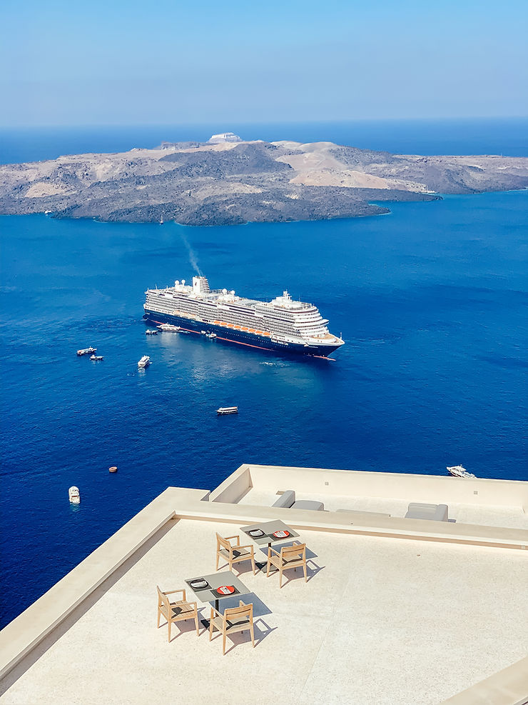 A Guide to Santorini l 4 Days in Santorini l A Style Alike l Travel Guide l Greece